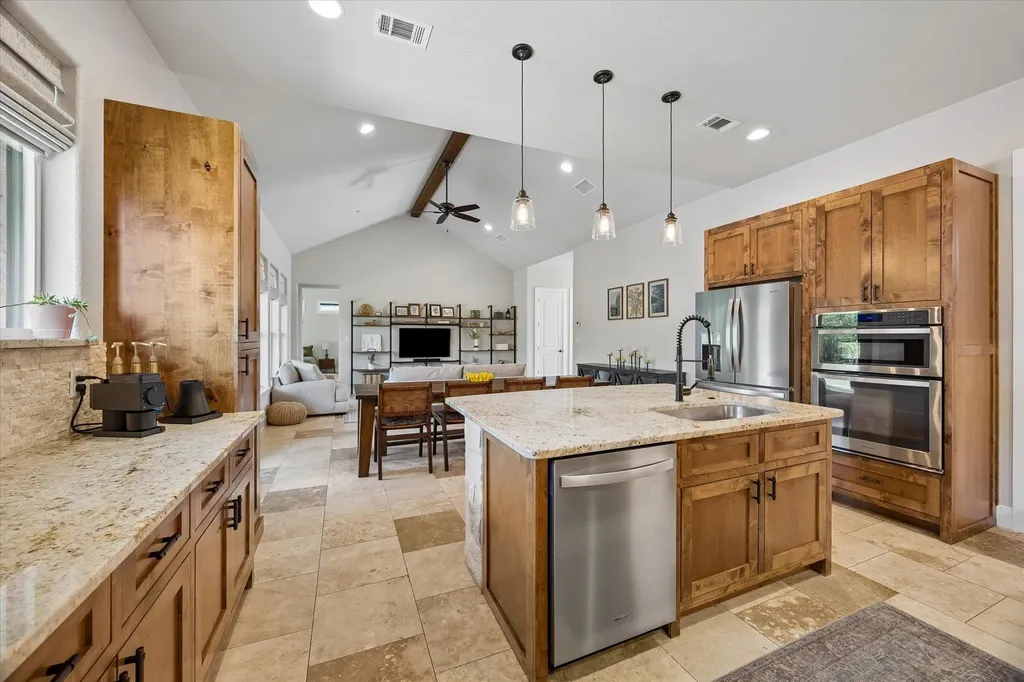 906 Canyon Oak Circle Marble Falls TX 78654