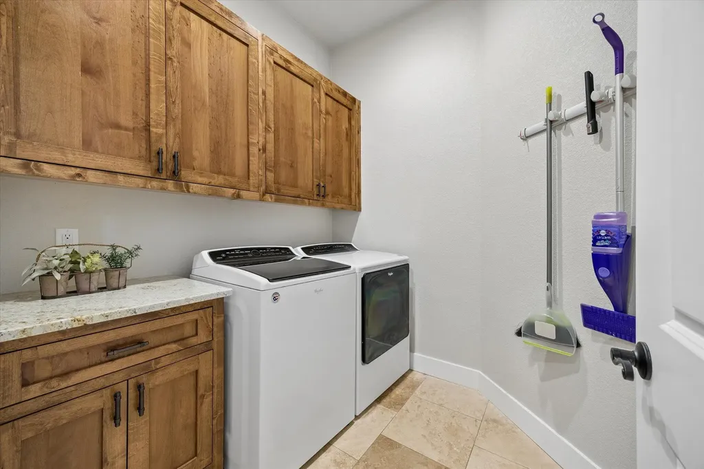 906 Canyon Oak Circle Marble Falls TX 78654