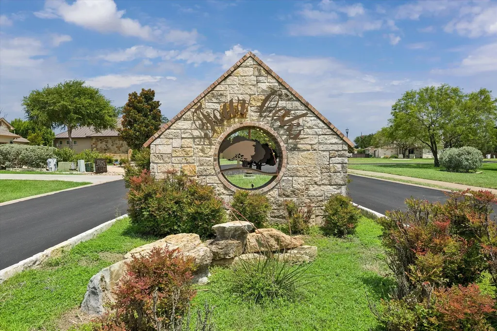 906 Canyon Oak Circle Marble Falls TX 78654