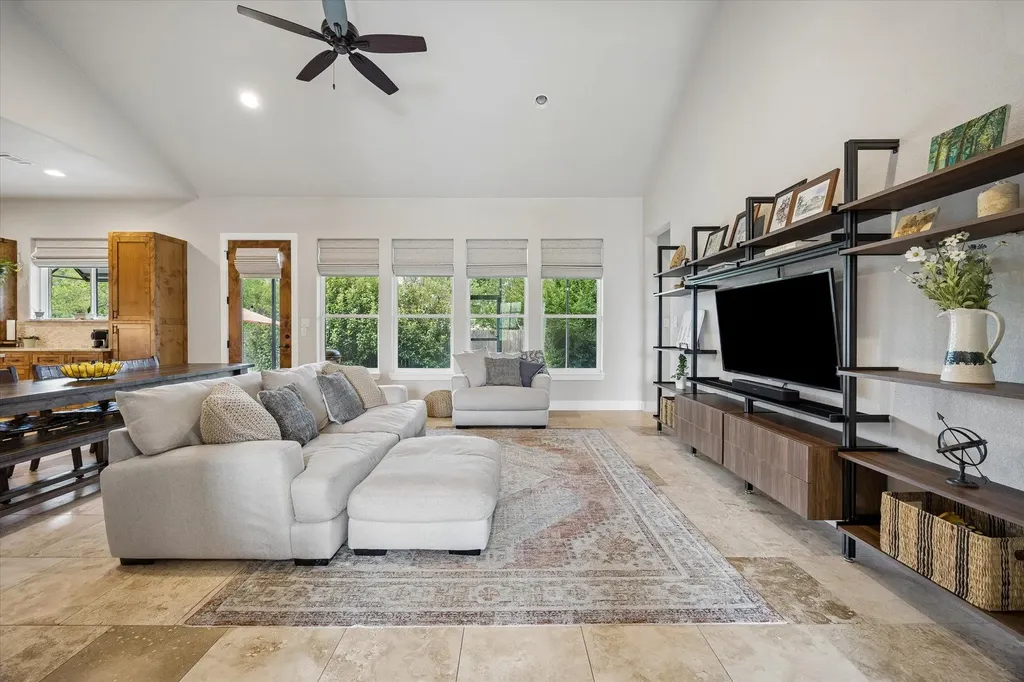 906 Canyon Oak Circle Marble Falls TX 78654