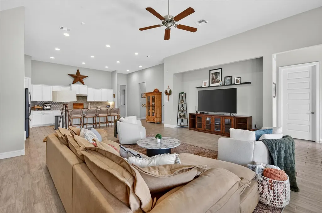 2013 Waterview Road Georgetown TX 78628