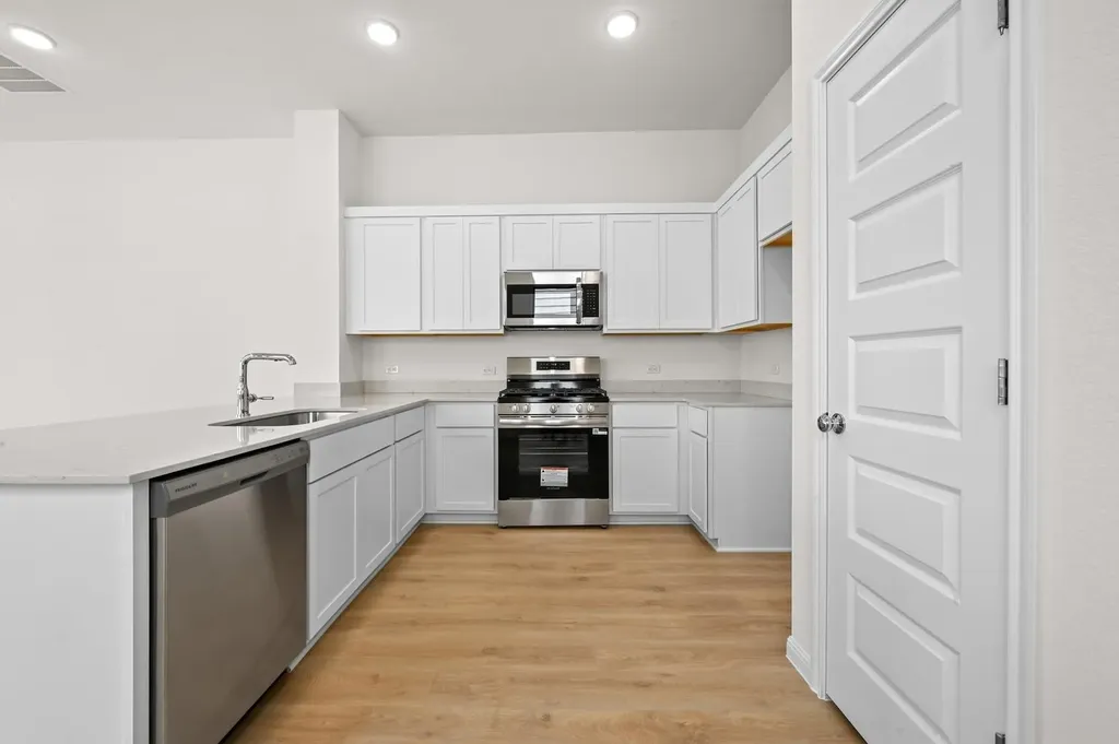 444 Lucky Avenue Elgin TX 78621