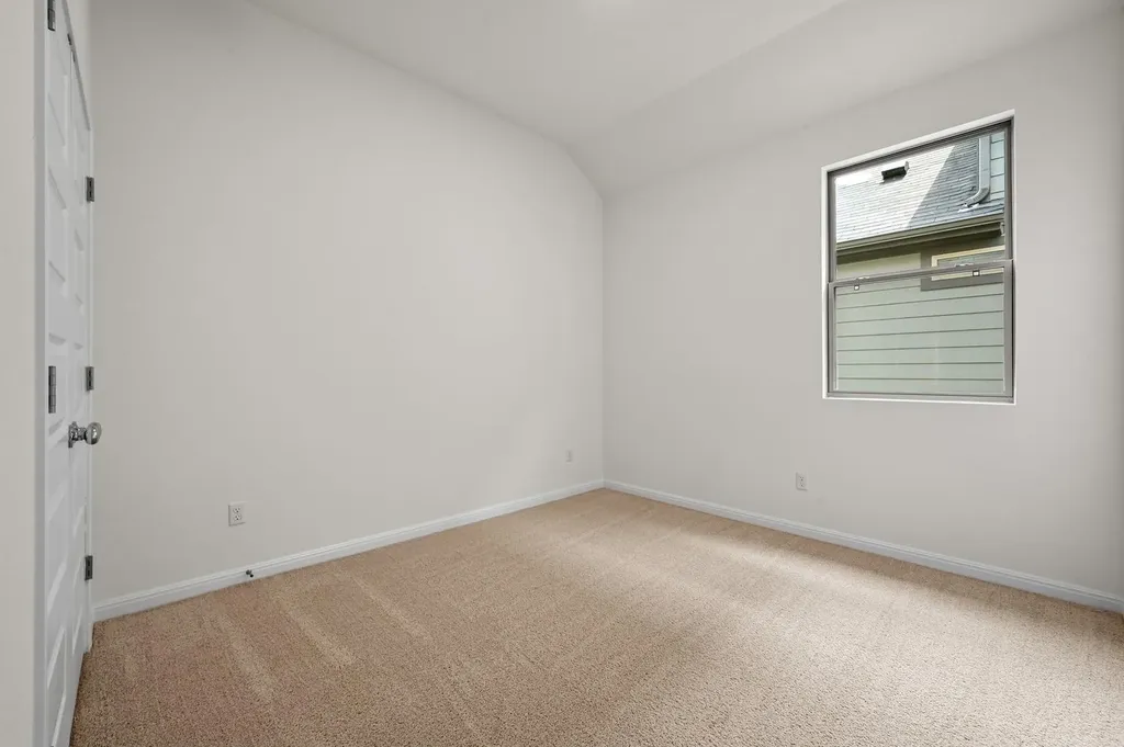 444 Lucky Avenue Elgin TX 78621
