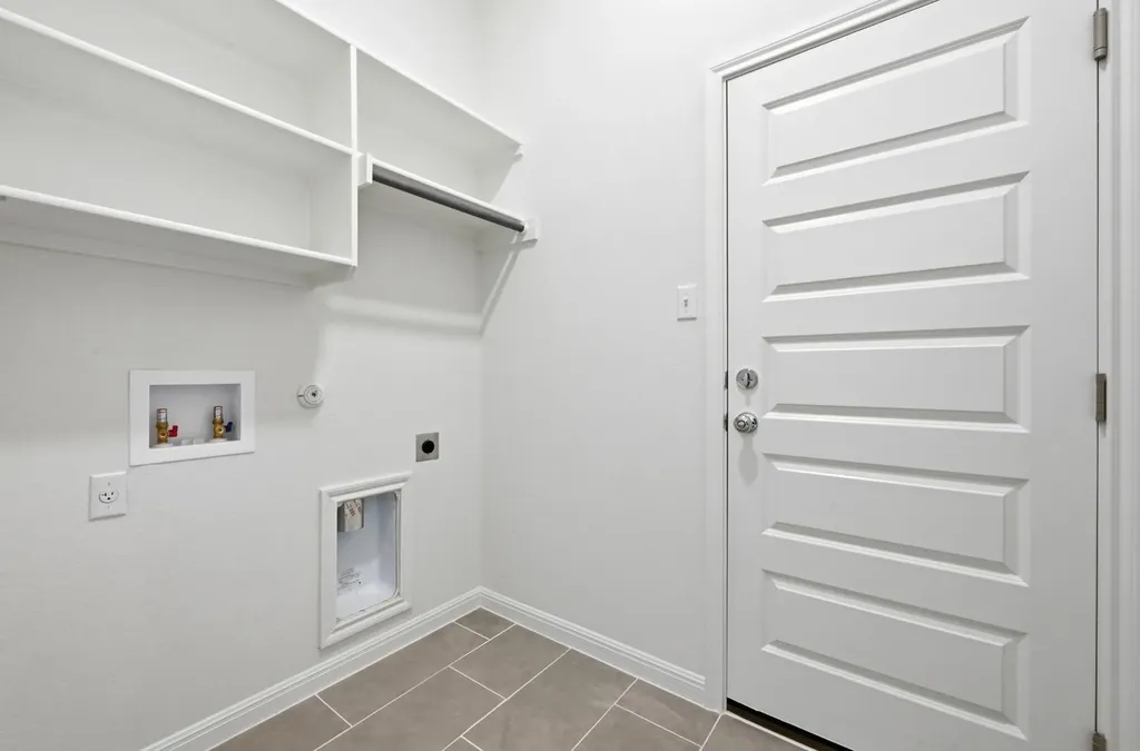 444 Lucky Avenue Elgin TX 78621