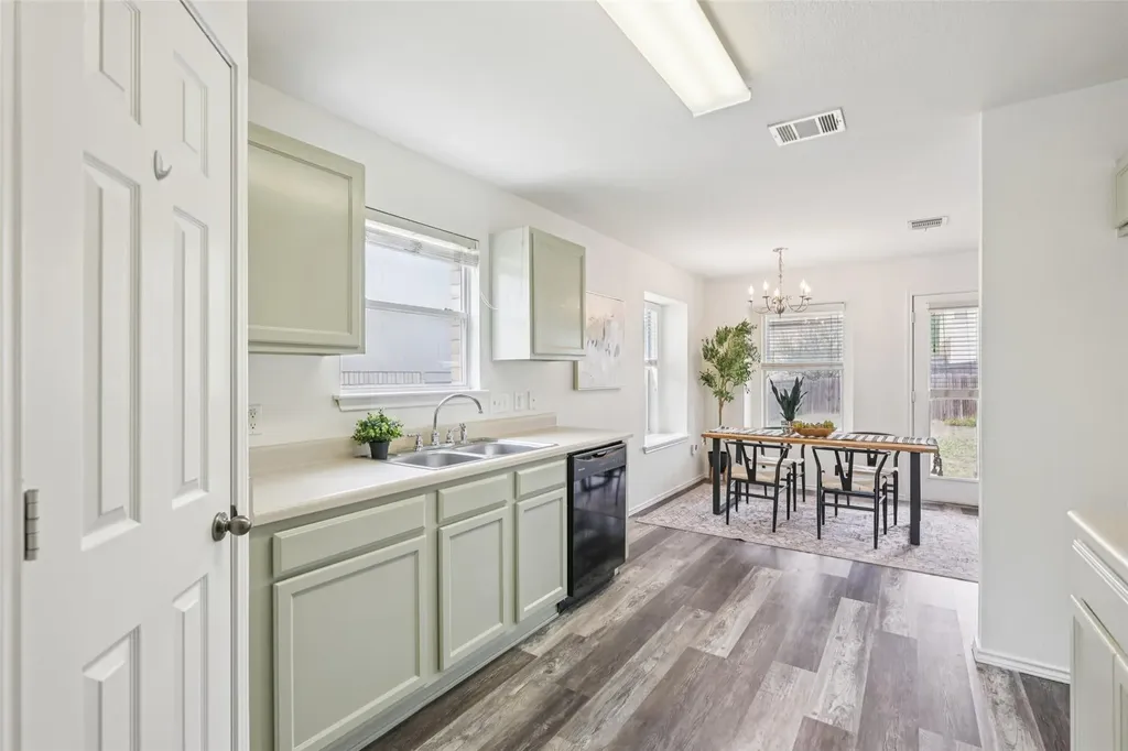 326 Covent Drive Kyle TX 78640