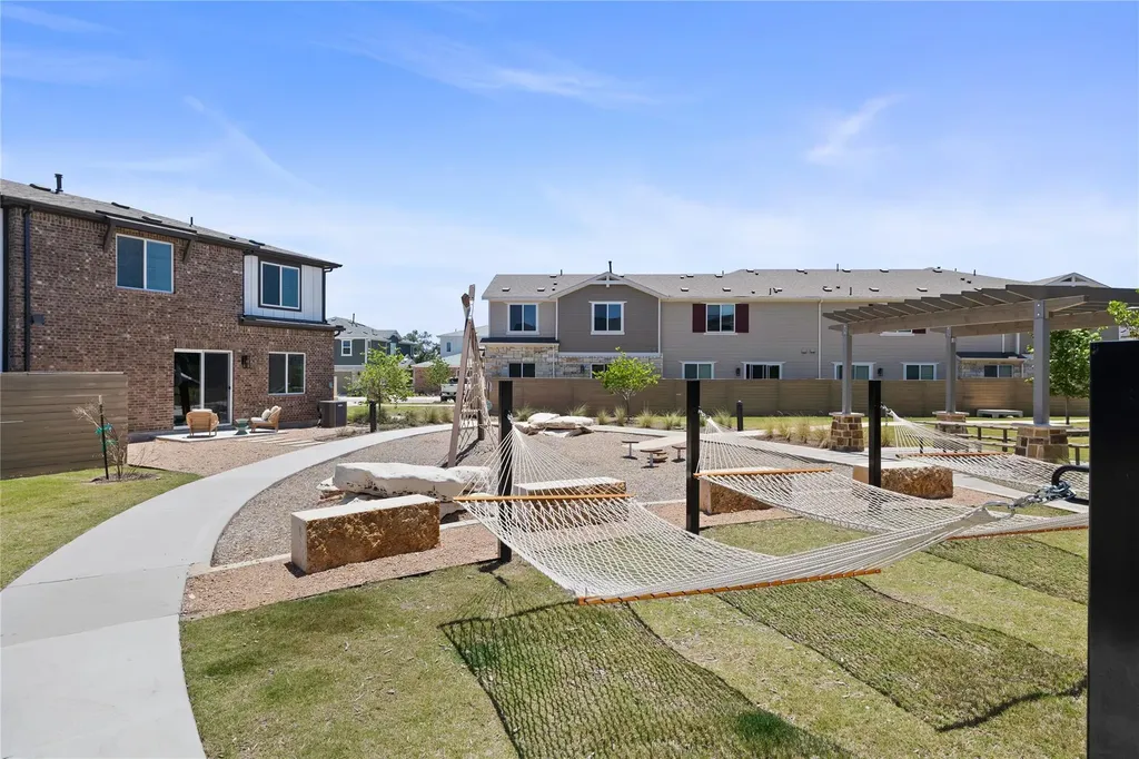 5512 Mobeetie Loop Bee Cave TX 78738