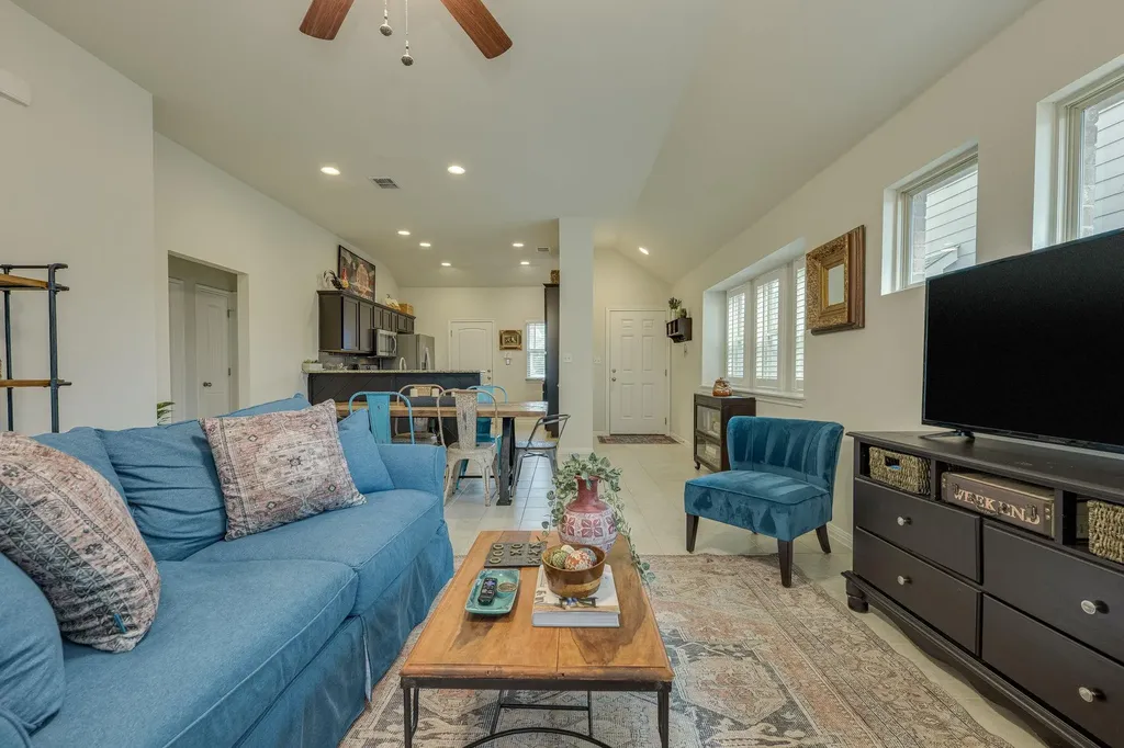 710 Nautical Loop Kyle TX 78640