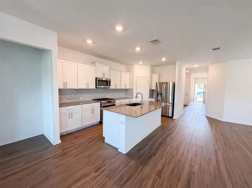 424 Wolf Springs Road Georgetown TX 78628