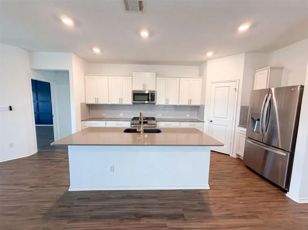 424 Wolf Springs Road Georgetown TX 78628
