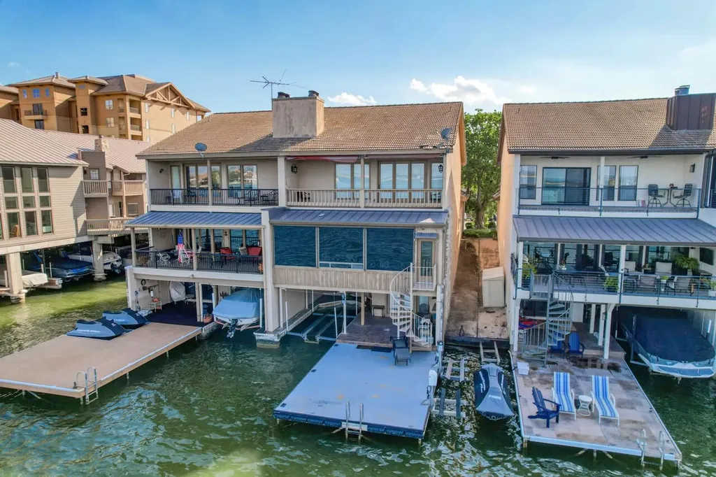 1103 The Cape Road Horseshoe Bay TX 78657
