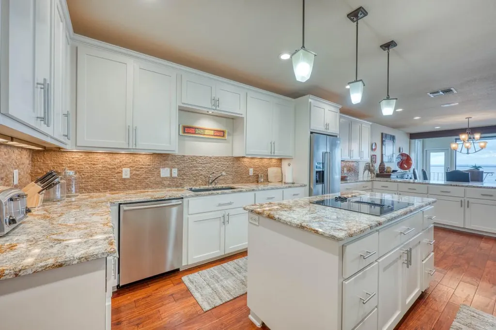 1103 The Cape Road Horseshoe Bay TX 78657