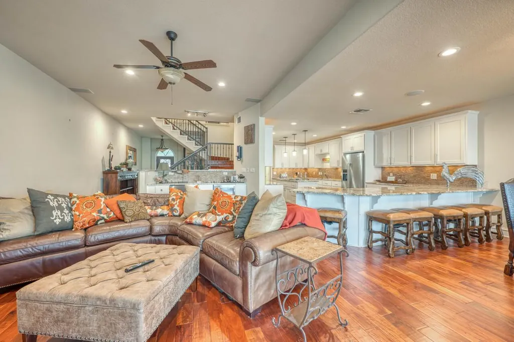 1103 The Cape Road Horseshoe Bay TX 78657