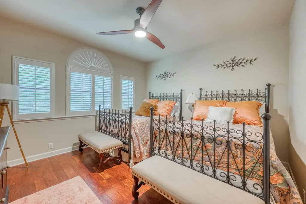 1103 The Cape Road Horseshoe Bay TX 78657