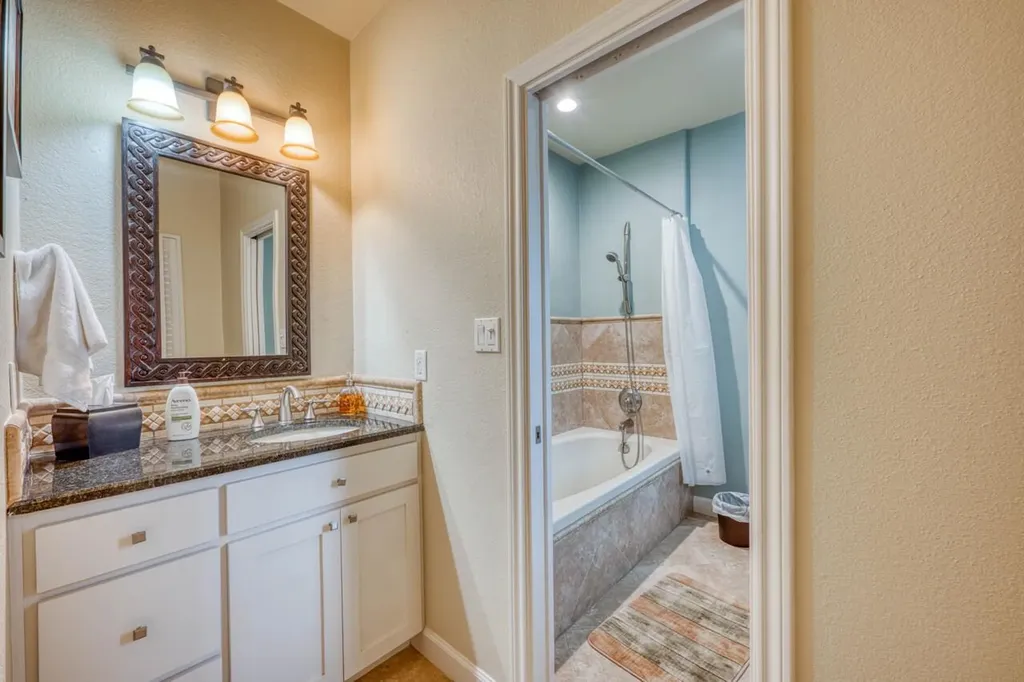 1103 The Cape Road Horseshoe Bay TX 78657