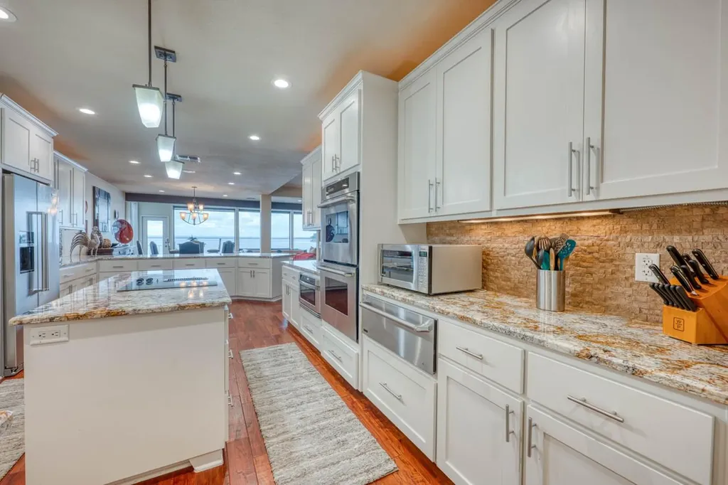 1103 The Cape Road Horseshoe Bay TX 78657