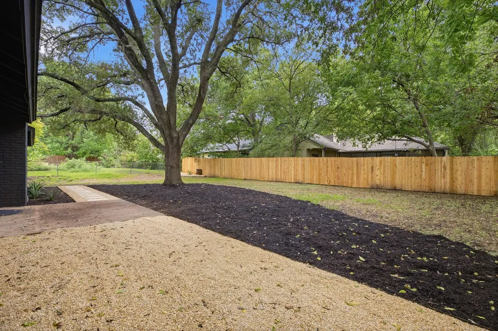 9004 Blue Quail Drive Austin TX 78758