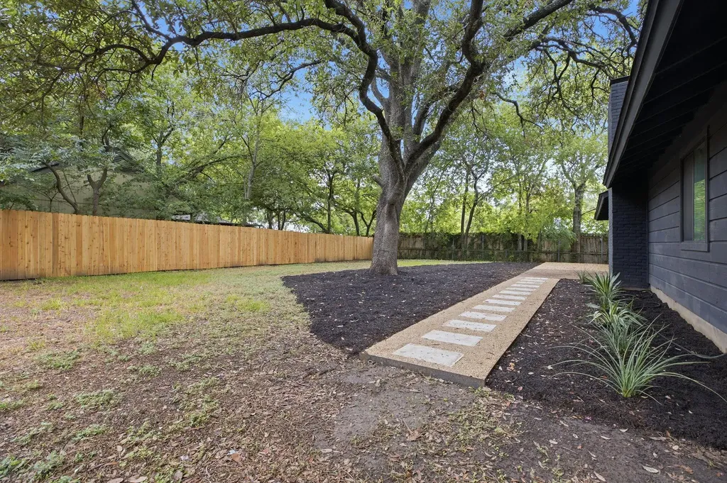 9004 Blue Quail Drive Austin TX 78758