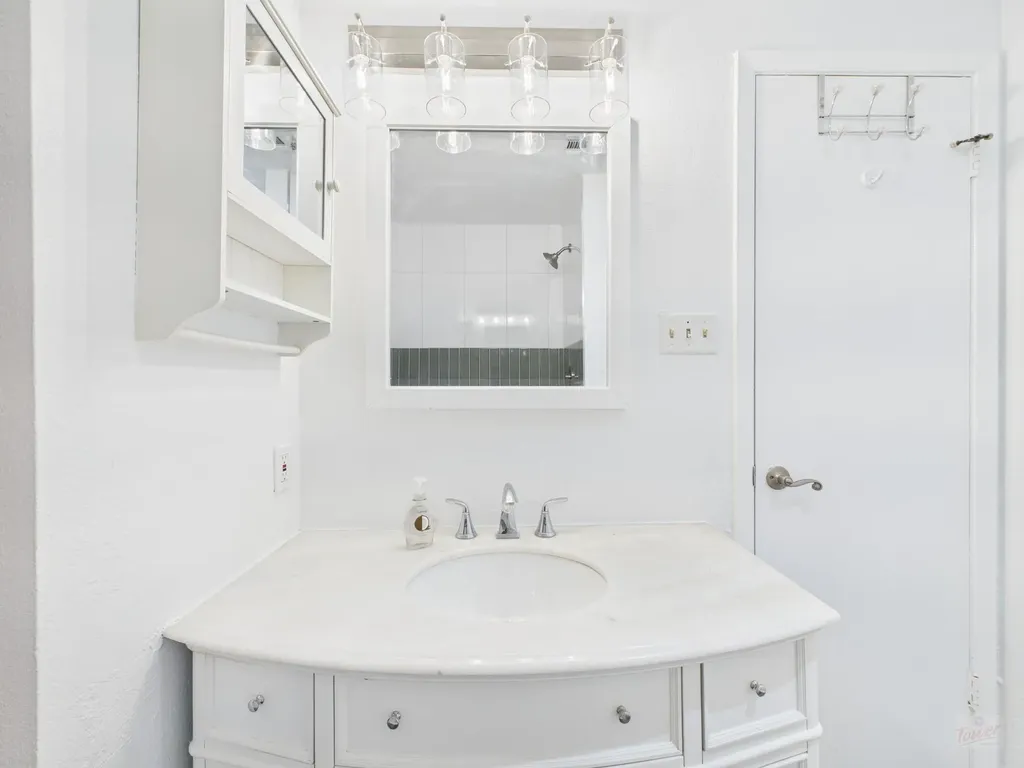 806 W 24th Street Austin TX 78705