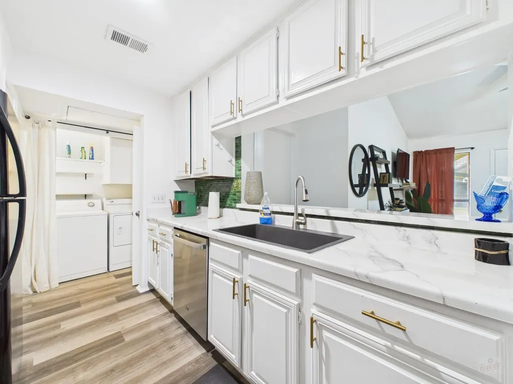 806 W 24th Street Austin TX 78705
