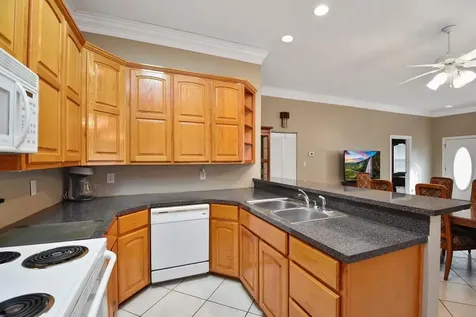 208 E 20th Street Cameron TX 76520
