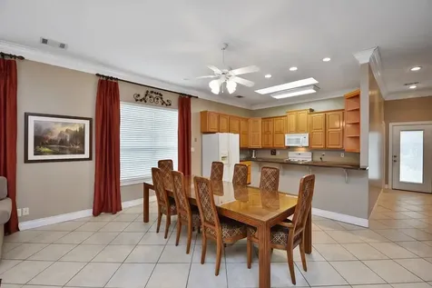 208 E 20th Street Cameron TX 76520