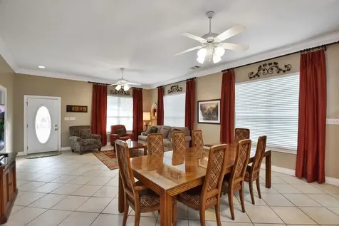 208 E 20th Street Cameron TX 76520