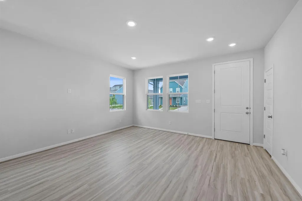 107 Elm Branch Trail Taylor TX 76574