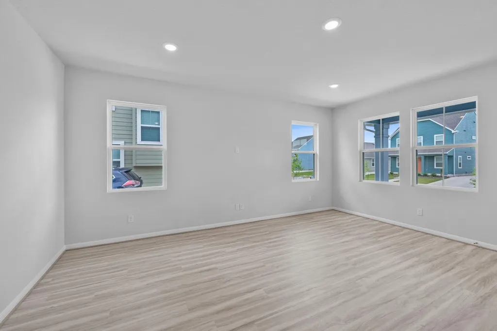 107 Elm Branch Trail Taylor TX 76574