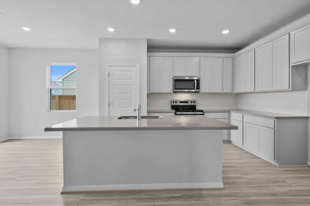 107 Elm Branch Trail Taylor TX 76574