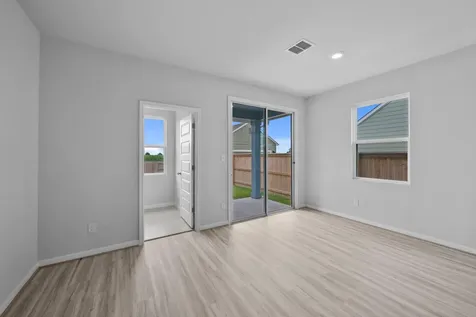 107 Elm Branch Trail Taylor TX 76574