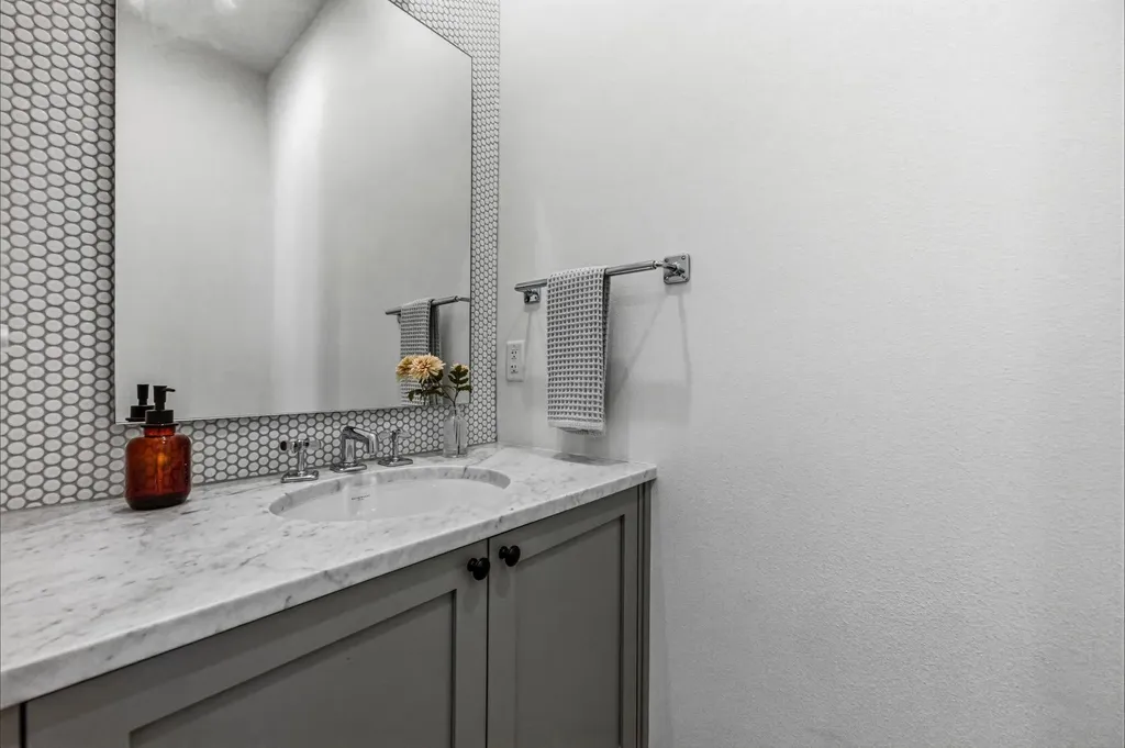 2512 Watkins Way Austin TX 78746