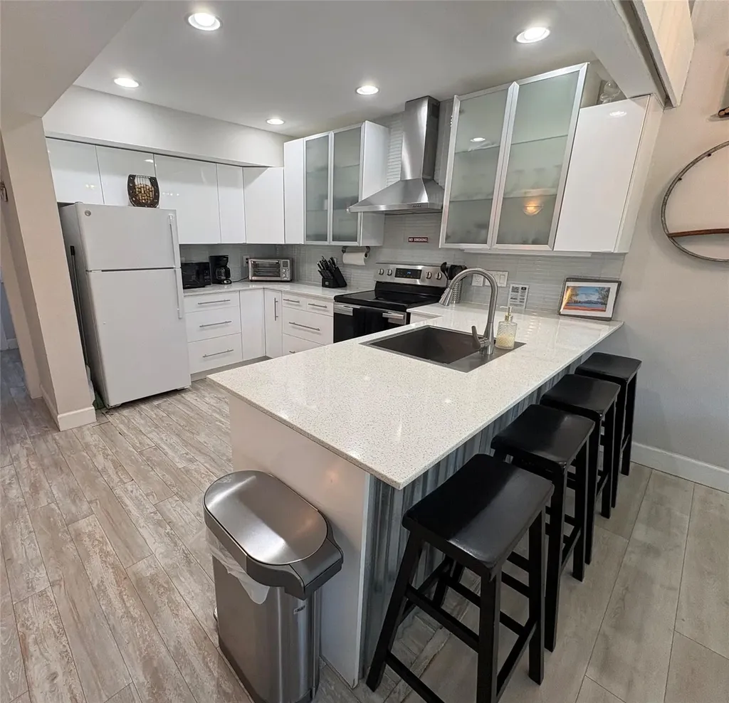 553 Demarett Drive Point Venture TX 78645