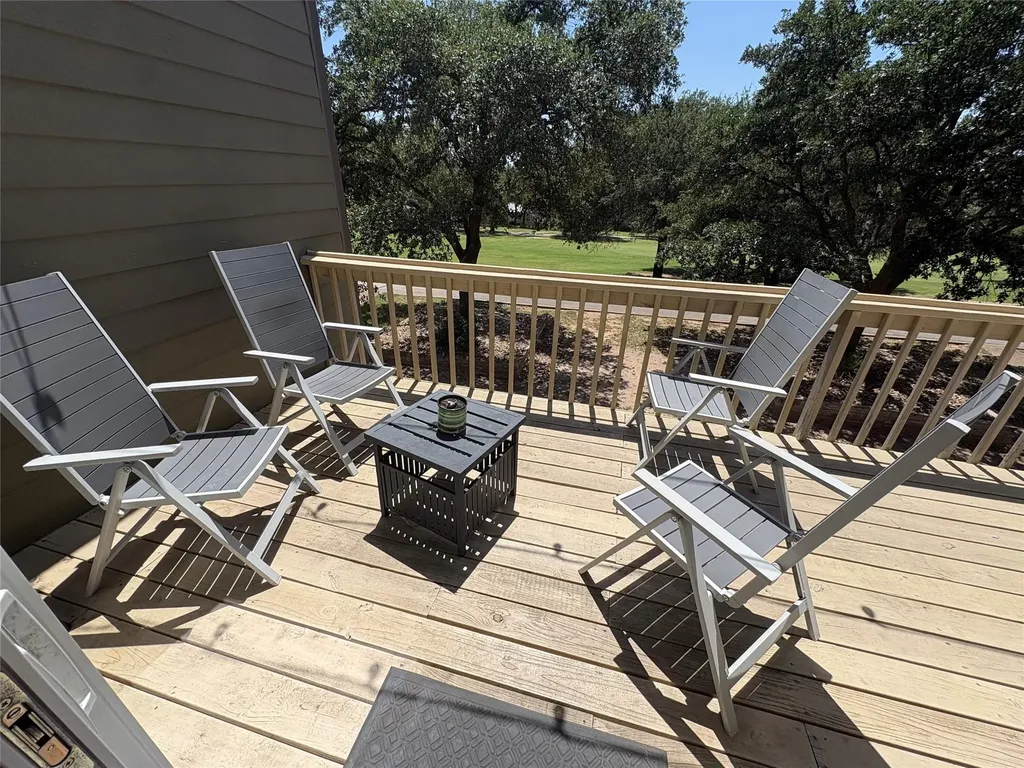 553 Demarett Drive Point Venture TX 78645