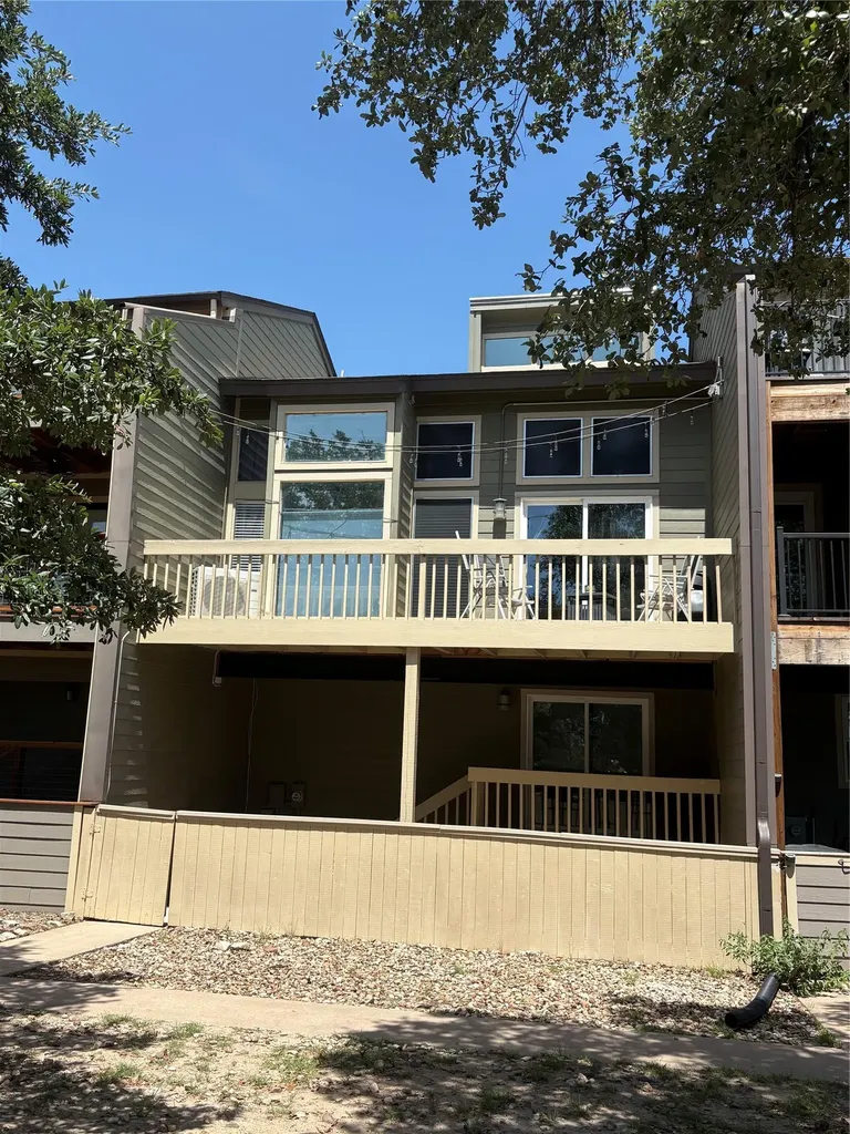 553 Demarett Drive Point Venture TX 78645