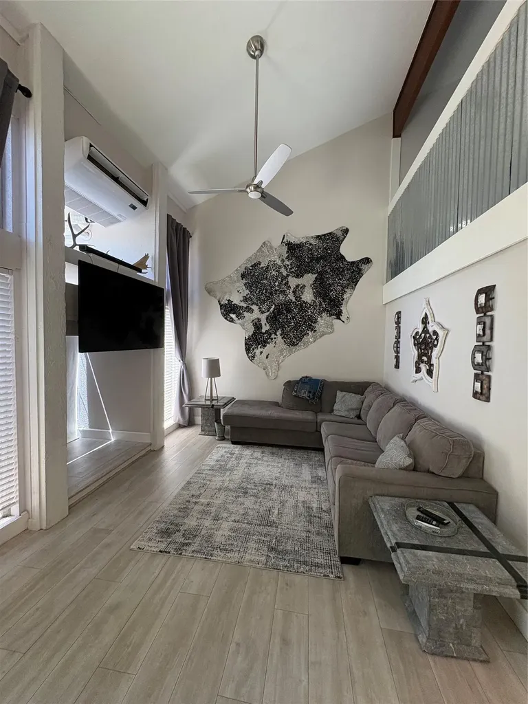 553 Demarett Drive Point Venture TX 78645