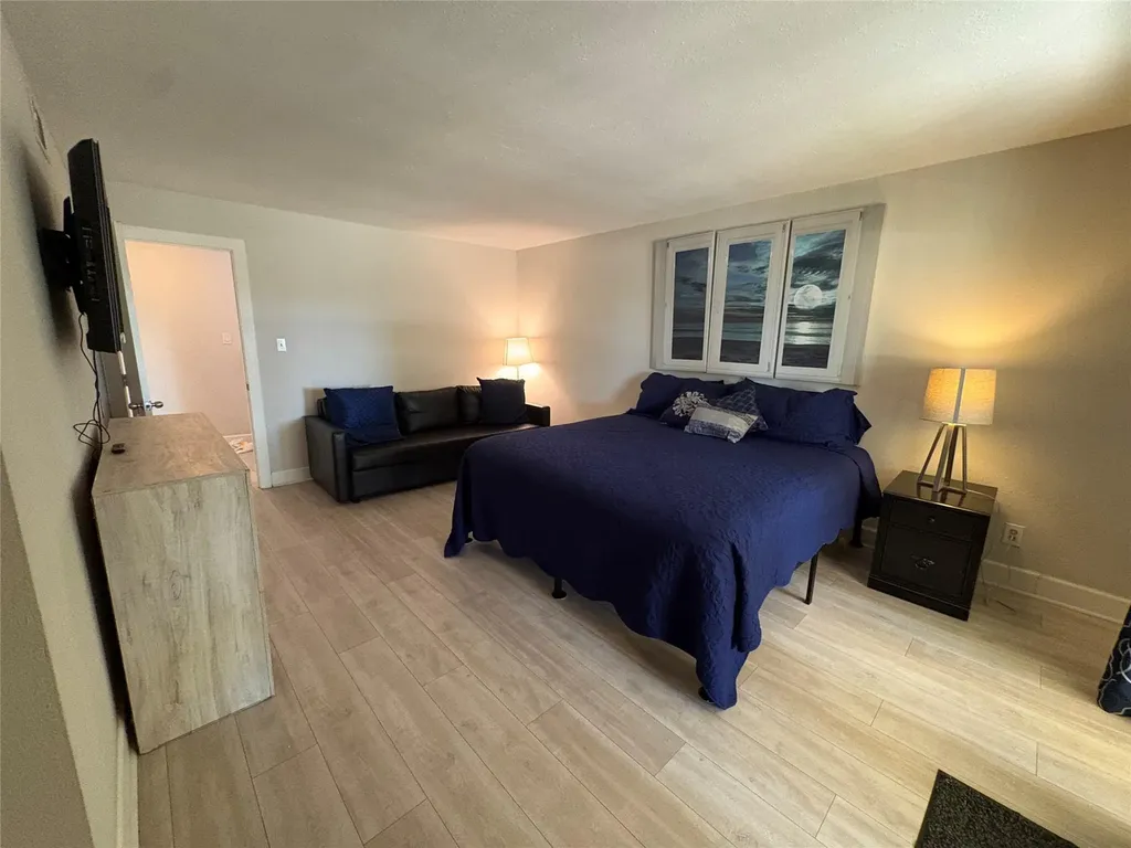 553 Demarett Drive Point Venture TX 78645