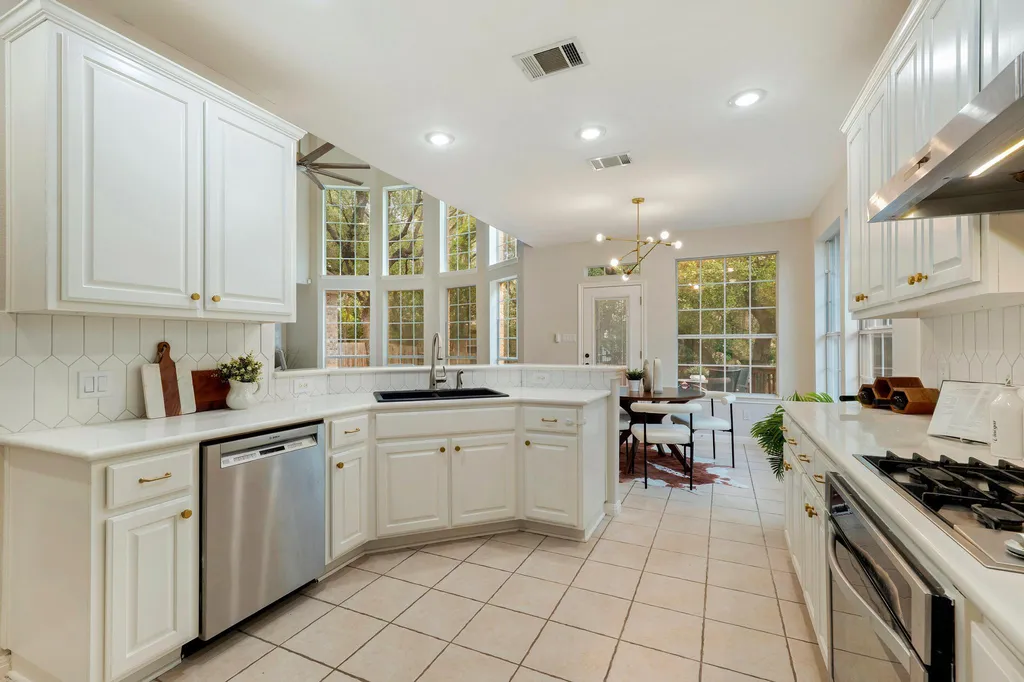 9413 Jenaro Court Austin TX 78726