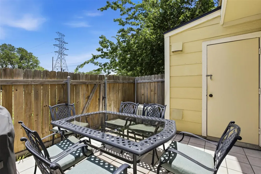 11901 Swearingen Drive Austin TX 78758