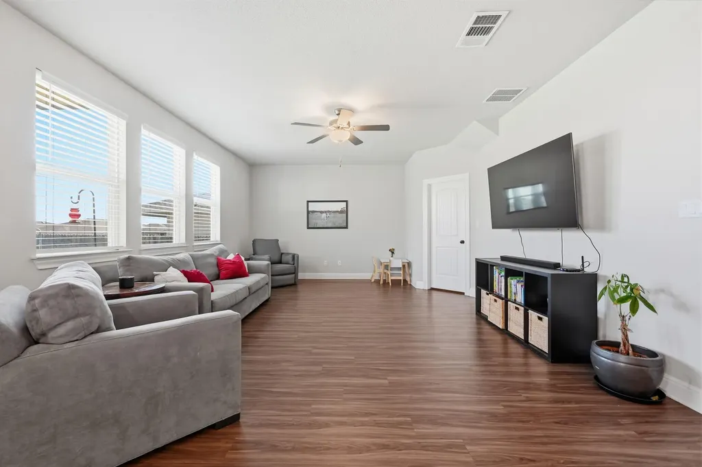 142 Dome Peak Terrace Dripping Springs TX 78620