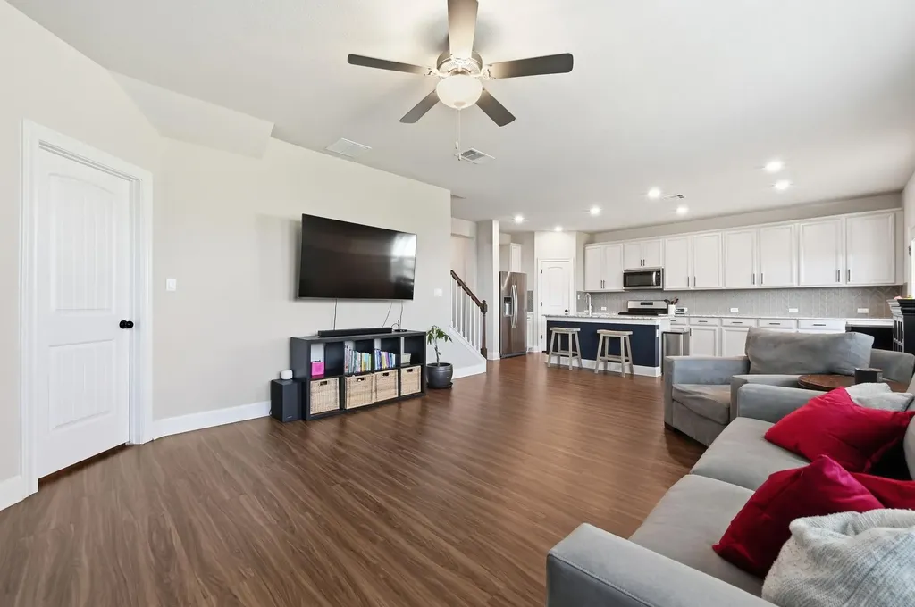 142 Dome Peak Terrace Dripping Springs TX 78620