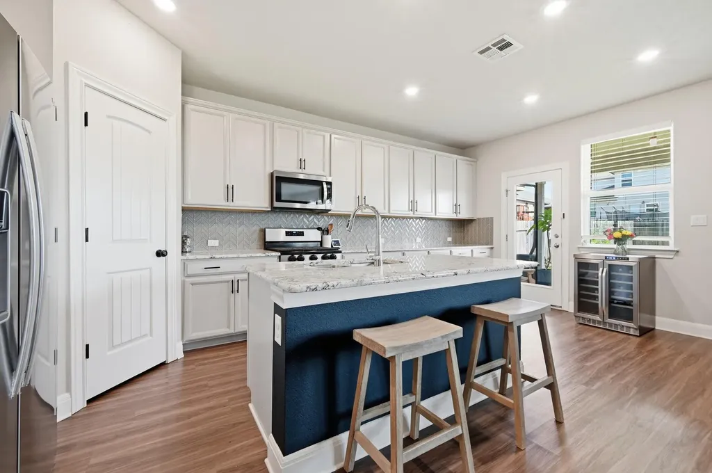 142 Dome Peak Terrace Dripping Springs TX 78620