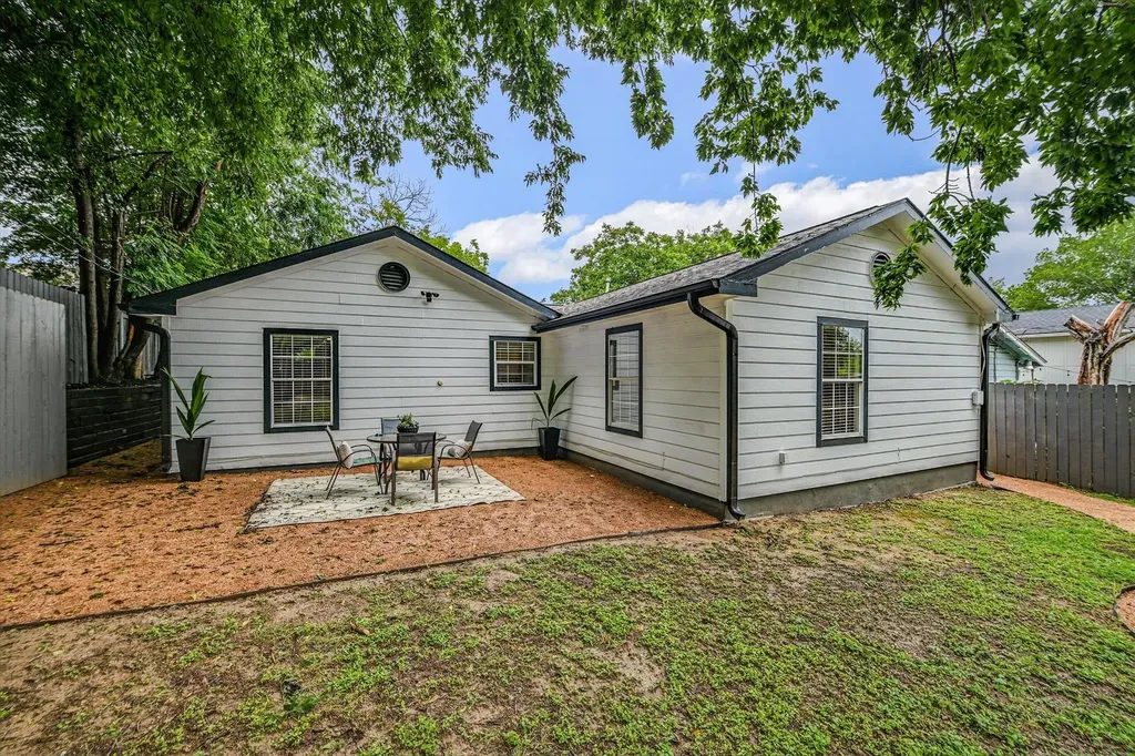 114 Havana Street Austin TX 78704