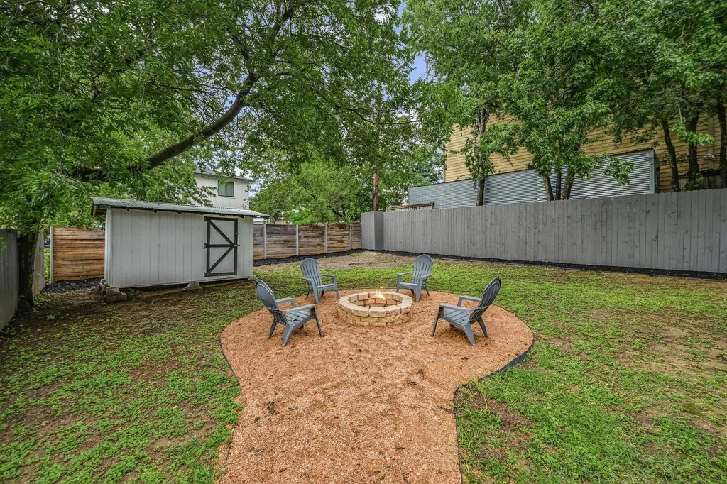 114 Havana Street Austin TX 78704