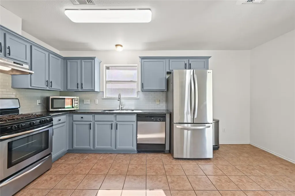 11322 Canterbury Tales Lane Austin TX 78748