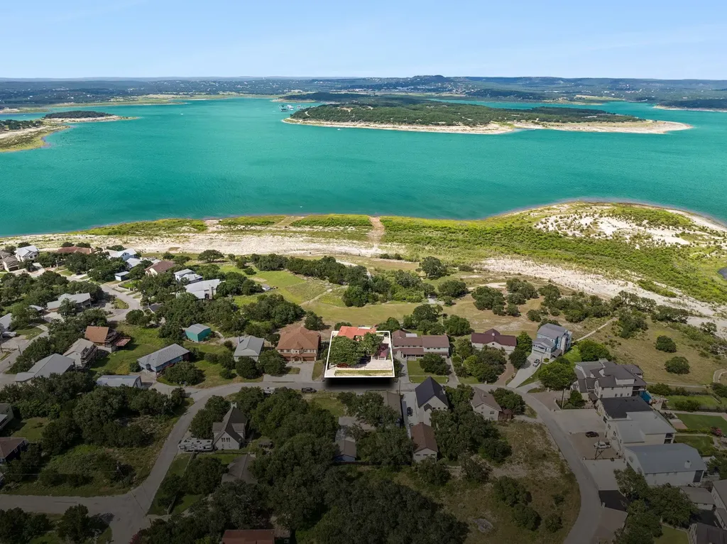 408 Edge Hill Drive Canyon Lake TX 78133
