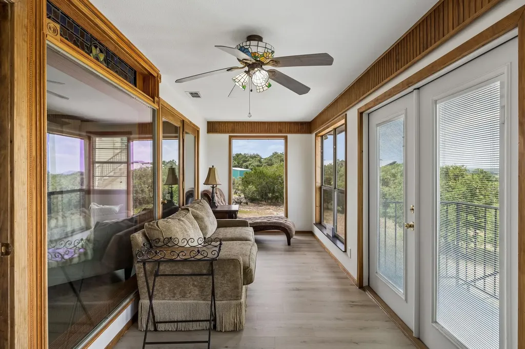 408 Edge Hill Drive Canyon Lake TX 78133