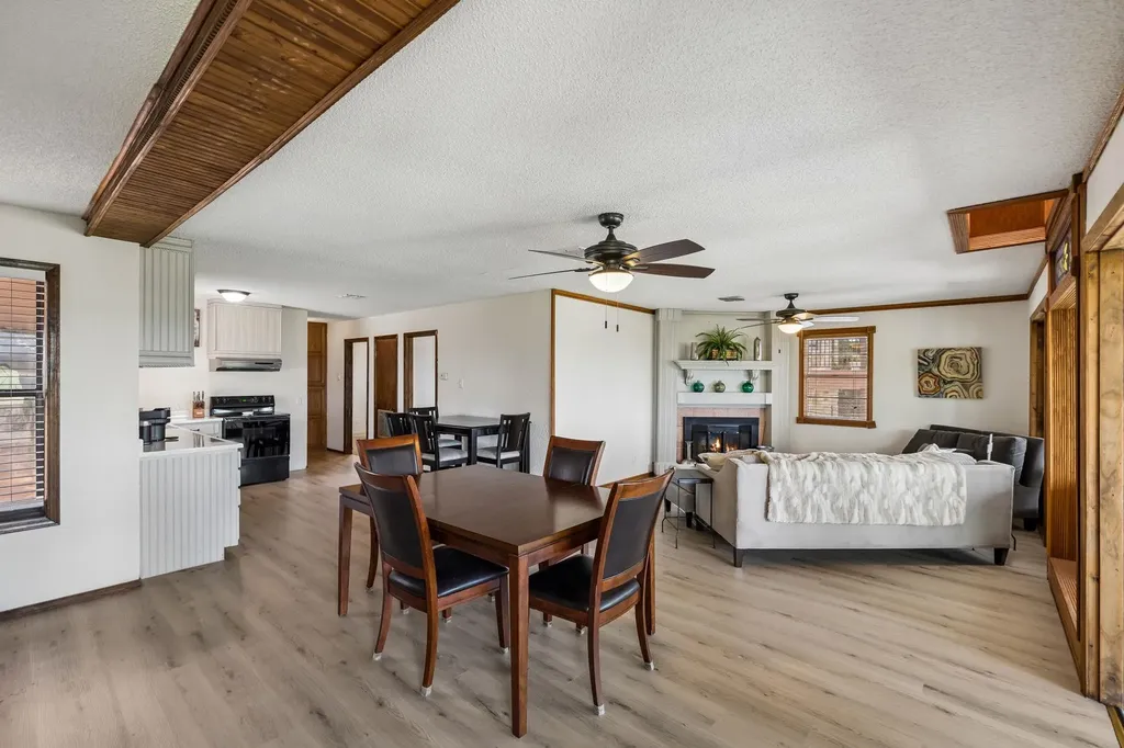 408 Edge Hill Drive Canyon Lake TX 78133
