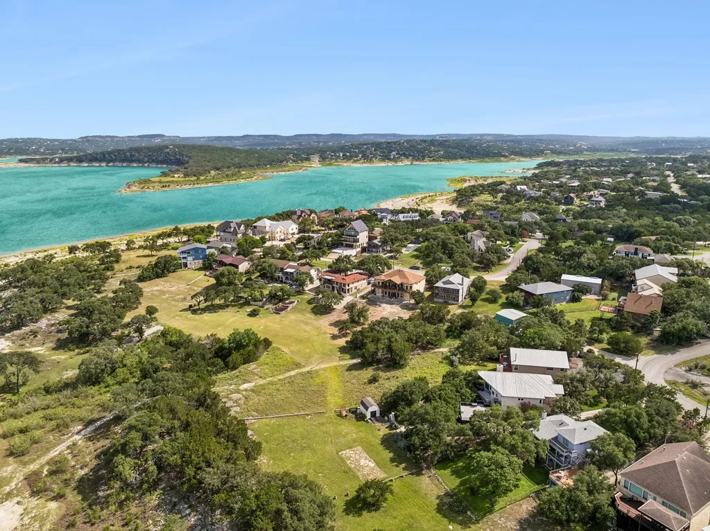 408 Edge Hill Drive Canyon Lake TX 78133