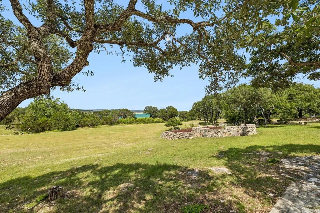 408 Edge Hill Drive Canyon Lake TX 78133