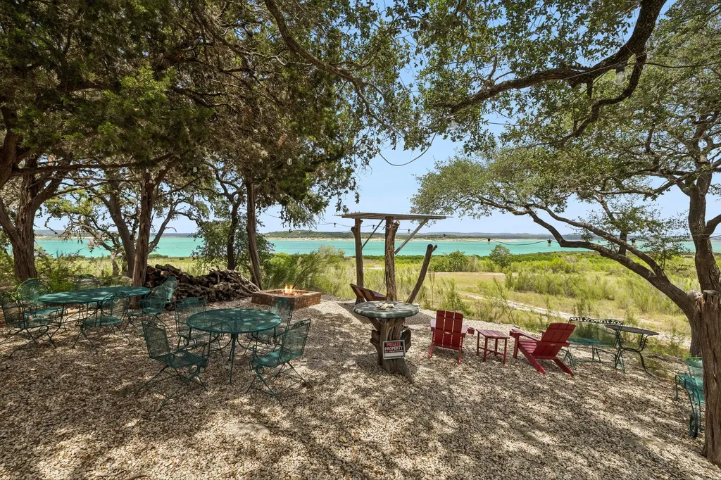 408 Edge Hill Drive Canyon Lake TX 78133